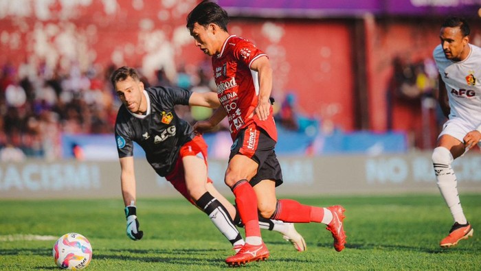 Bali United unggul 3-1 atas Persik Kediri dalam laga perdana mereka di BRI Liga 1 2024/2025 di Stadion Brawijaya, Kediri, Jawa Timur, pada Minggu (11/8/2024) sore.