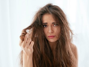 10 Cara Mengatasi Rambut Kering, Gampang Dilakukan dan Tak Bikin Boros Uang