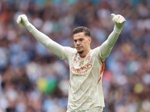 Man City Lepas Ederson ke Fenerbahce