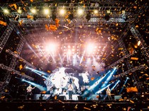 Melihat Lagi Serunya Sheila On 7 Hipnotis 20.000 Penonton Konser Tunggu Aku di Makassar