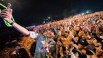 Melihat Lagi Serunya Sheila On 7 Hipnotis 20.000 Penonton Konser Tunggu Aku di Makassar