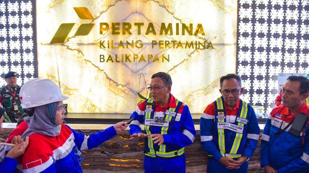 Kunjungan Kerja Menteri ESDM Arifin Tasrif ke Refinery Development Master Plan (RDMP) Balikpapan PT Kilang Pertamina Internasional (KPI), Kalimantan Timur, Didampingi oleh Direktur Utama PT KPI Taufik Adityawarman, Minggu (11/8/2024). (Doc: Kementerian ESDM)