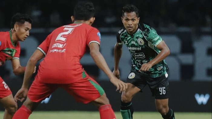 Laga Persebaya vs PSS Sleman, Minggu (11/8/2024).