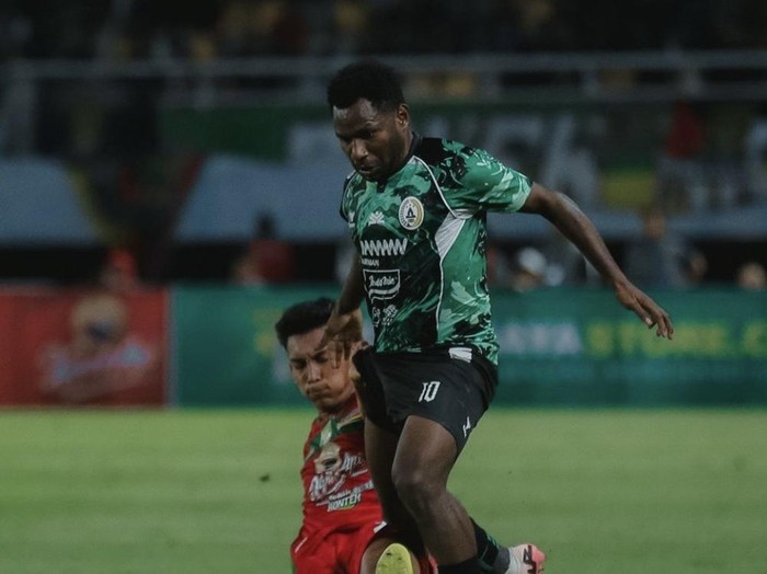 Laga Persebaya vs PSS Sleman, Minggu (11/8/2024).