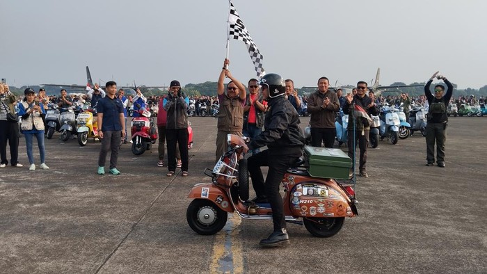 Lanud Halim Perdanakusuma menggelar acara Airforce Scooter Gathering