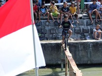 Lomba Ketangkasan Bersepeda Semarakkan HUT ke-79 RI