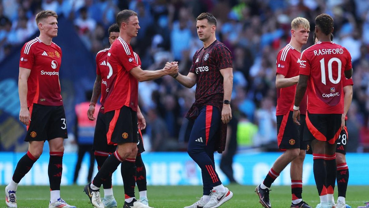 Manchester United kalah lewat adu penalti dari Manchestser City di laga Community Shield (Foto: REUTERS/Toby Melville)