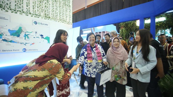 Menteri LHK Kunjungi Booth Sucofindo di Festival LIKE 2