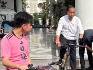 Jokowi Unggah Momen Sepedaan Bareng Gibran dan Cucu: Selamat Akhir Pekan