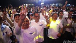 Ndarboy Ajak Penonton Joget dan Nyanyi Bareng di Festival LIKE 2