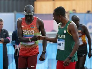 Banyak Dipakai Atlet Marathon Olimpiade Paris, Begini Cara Kerja Cooling Headband