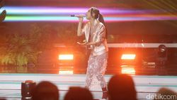 Penampilan Apik Lyodra Tutup Festival LIKE 2