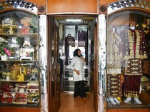 Penyewaan Pakaian Adat Meningkat Jelang HUT ke-79 RI