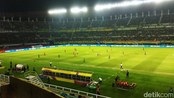 Persebaya vs PSS Sleman
