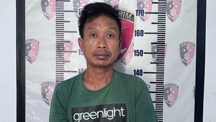 Pria berinisial MS (42) di Kabupaten Polewali Mandar (Polman), Sulawesi Barat (Sulbar) tega menikam istrinya, HU (31) gegara tidak diberikan uang saat hendak membeli narkotika jenis sabu.
