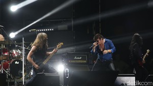 Penampilan Steelheart masih enerjik, suara sang vokalis juga masih sama saat era keemasannya. Foto: Grandyos Zafna/detikFoto