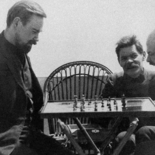 Para Penemu Malang yang Meninggal Terbunuh Temuan Sendiri