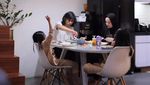 Tria The Changcuters Sempat Suapi Anak Sebelum Naik Panggung