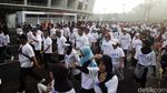 Wamen LHK Buka Jalan Sehat Festival LIKE 2