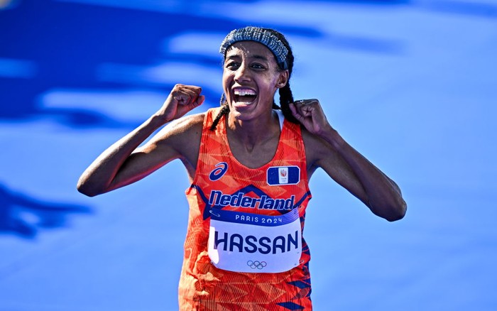 PARIS, FRANCE - AUGUST 11: Athletes compete during the Women's Marathon on day sixteen of the Olympic Games Paris 2024 at Esplanade Des Invalides on August 11, 2024 in Paris, France. (Photo by Christian Petersen/Getty Images)