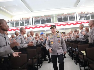 As SDM Kapolri Tinjau 64 Siswa Tamtama Asli Papua di SPN Polda Kaltim