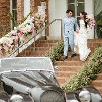 Aktris cantik Cassandra Lee rupanya diam-diam telah resmi menikah dengan kekasihnya, Ryuken Lie. Foto-foto pernikahan tersebut baru dipublikasikan Cassandra melalui akun Instagram pribadinya. Foto: Instagram/@cassandraslee