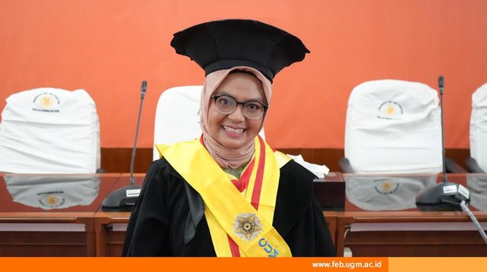 Cerita Grisna, lulus UGM dengan waktu 2 tahun 9 bulan dan punya 100 karya ilmiah.