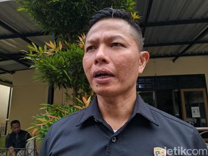 Warga Bakar Camp Tambang Emas Liar Milik TKA di Lombok Barat