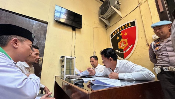 DPC PKB Kota Kediri melaporkan Lukman Edy ke Polres setempat