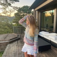 Kamu seperti Barbie, Lompatan perak, wajah emas, Barbie ini adalah atlet, Atlet dari Eropa terlihat seperti dewi, Dia baru 17 tahun jadi jaga komentar kalian, tulis netizen. Foto: Instagram