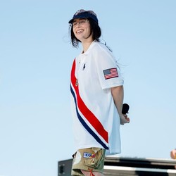 Birds of A Feather Dicintai Banyak Orang, Dibenci Billie Eilish