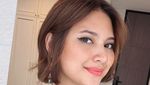 Gaya Indah Permatasari Berambut Pendek Bikin Arie Kriting Makin Terpesona