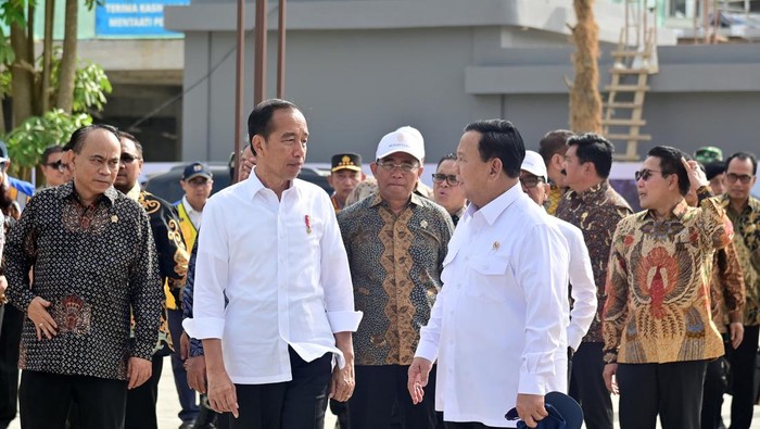 Jokowi ajak Prabowo dan para menteri lain keliling IKN.