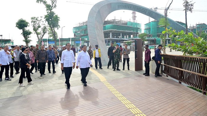 Jokowi ajak Prabowo dan para menteri lain keliling IKN.