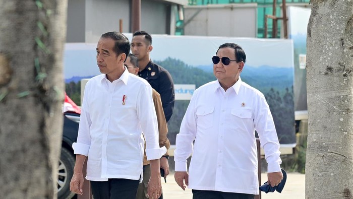 Jokowi ajak Prabowo dan para menteri lain keliling IKN.