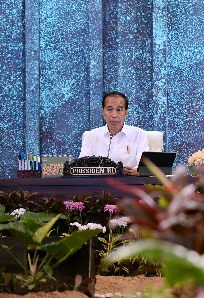 Jokowi Pimpin Sidang Kabinet di IKN - Menteri di IKN