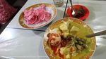 Lamaknyo! 20 Ketupat Sayur Padang Ada di Sini