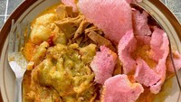 Mulai Rp 10.000 kamu juga bisa mendapat seporsi katupek Padang di warung Ketupat Sayur Uni Net, Depok. Disajikan dengan gulai nangkai hingga sayur ubi tumbuk. Foto: Instagram @foodiyagi