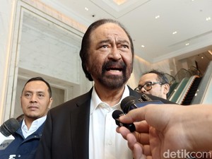 Surya Paloh Terkejut Tom Lembong Tersangka: Tak Ada Angin, Tak Ada Hujan
