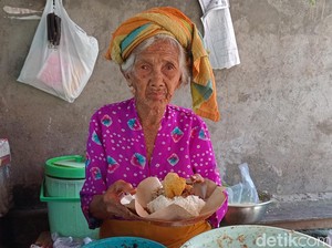 Lawar Sapi Odah Jaran, Masakan Legendaris Nenek 90 Tahun di Denpasar