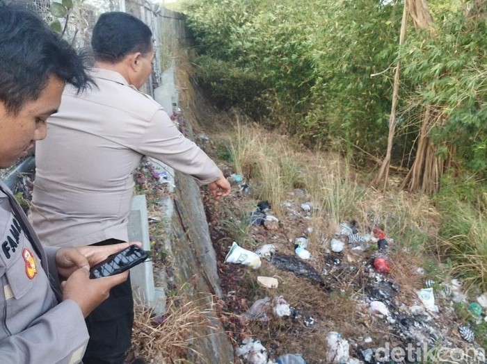 Lokasi penemuan bayi dalam tas plastik di tepi sungai wilayah Karanganom, Klaten, Senin (12/8/2024).