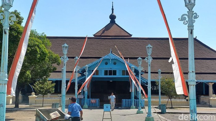 Masjid Agung Solo. Foto diunggah Senin (12/8/2024).