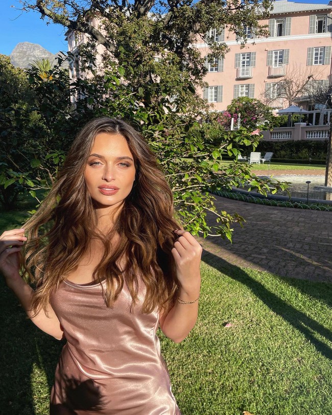 Mia Le Roux telah hidup dengan pendengaran yang tidak sempurna sejak usia satu tahun. Karena itu, ia bertekad untuk menginspirasi anak-anak muda bahwa kekurangan tidak menjadi halangan untuk berprestasi Foto: Instagram @mialerouxx