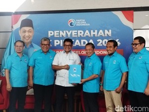 Gelora Serahkan 14 Surat Rekomendasi untuk Bakal Calon Kepala Daerah