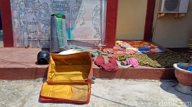 Penampakan koper dan barang korban lainnya usai diamankan di Mapolres Pangkep.