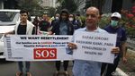 Pencari Suaka Gelar Demo di Depan Kantor UNHCR Jakarta