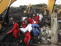 Potret Gunung Sampah di Uganda Longsor, 18 Orang Tewas