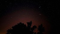 Namun, bukan berarti hujan meteor Perseid telah berhenti. Sebab, fenomena langit ini masih akan berlanjut hingga 24 Agustus 2024. Peristiwanya dapat diamati sejak 00.17 WIB hingga menjelang fajar.  