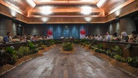 Pembahasan dalam sidang kabinet meliputi evaluasi pemerintahan pada tahun ini, terutama tahun terakhir Pemerintahan Presiden Joko Widodo-Wakil Presiden Maruf Amin.  