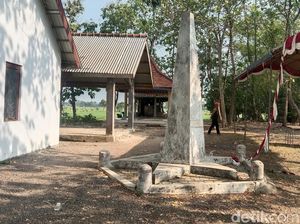 Menguak Cerita di Balik Tugu 45 Indramayu